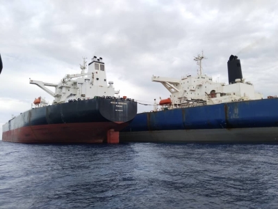 MMEA special action team conducts forced boarding by helicopter of two errant vessels in eastern Johor waters - Vimarsana News