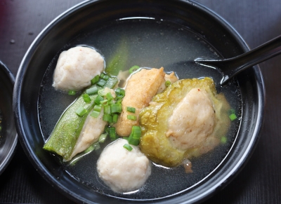 Bandar Mahkota Cheras’ Restoran Hakka Yong Taufu deserves a star for its plump ‘yong tau foo’ filled with fish paste, minced pork and salted fish