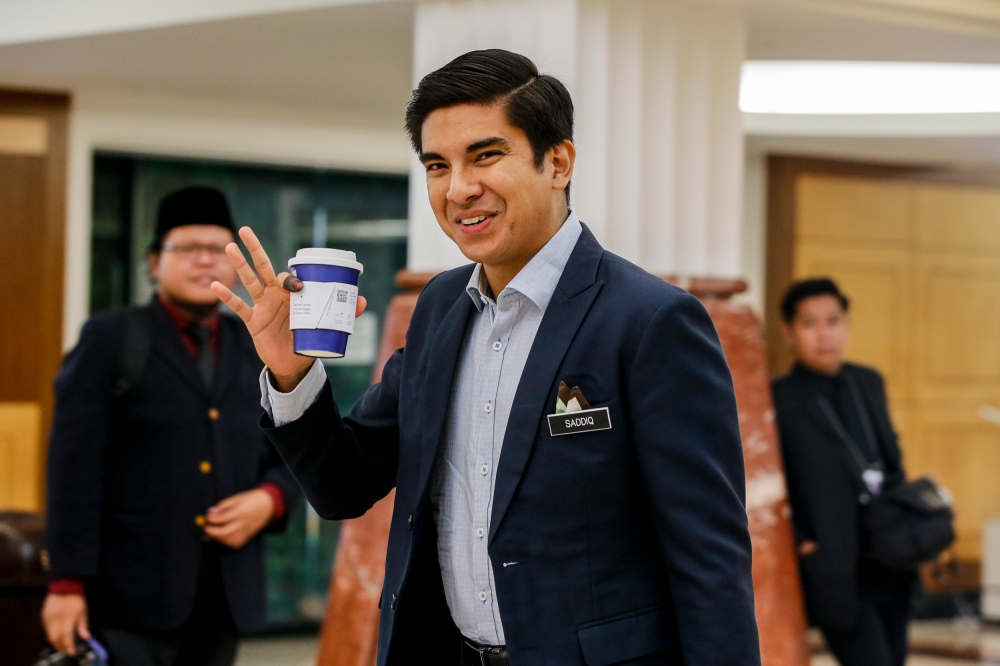 Muar MP Syed Saddiq Abdul Rahman has today called for greater transparency in dealing with any threats made against Prime Minister Datuk Seri Anwar Ibrahim over Putrajaya’s support for the Palestinian cause. — Picture by Hari Anggara