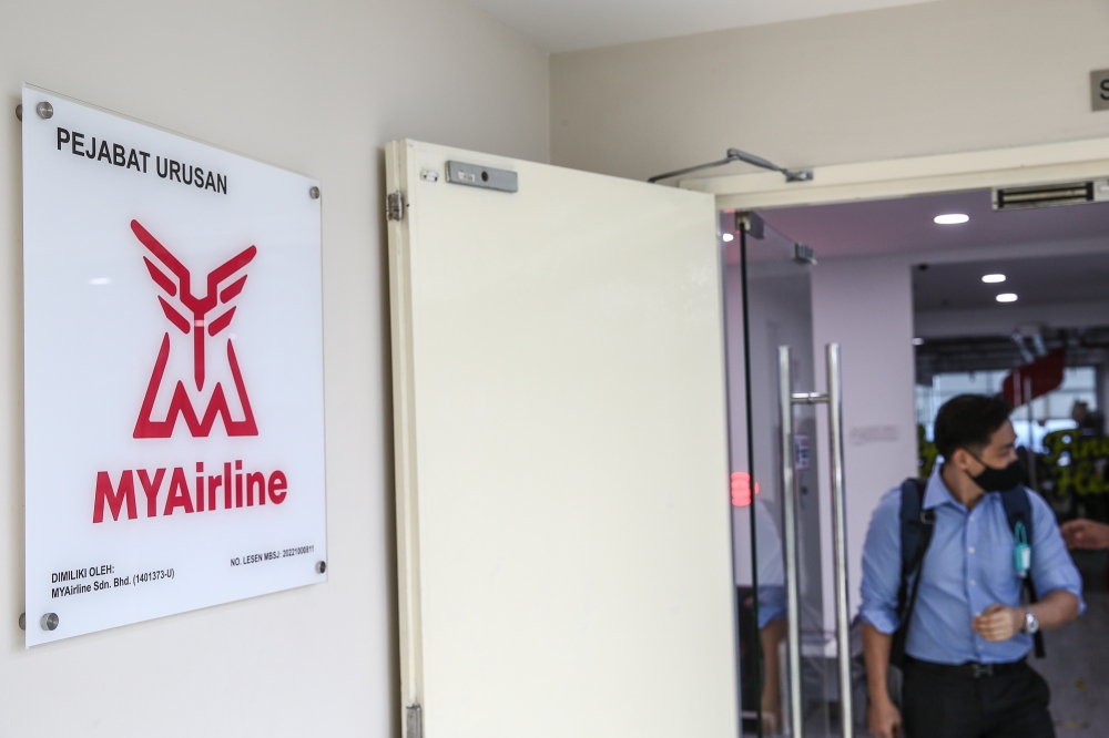 Based on preliminary questioning, Commercial Crimes Investigation Department director Datuk Seri Ramli Mohamed Yoosuf  said all three were employees of i-Serve and held directors’ positions at various entities owned by MYAirline co-founder Datuk Allan Goh Hwan Hua. — Picture by Yusof Mat Isa