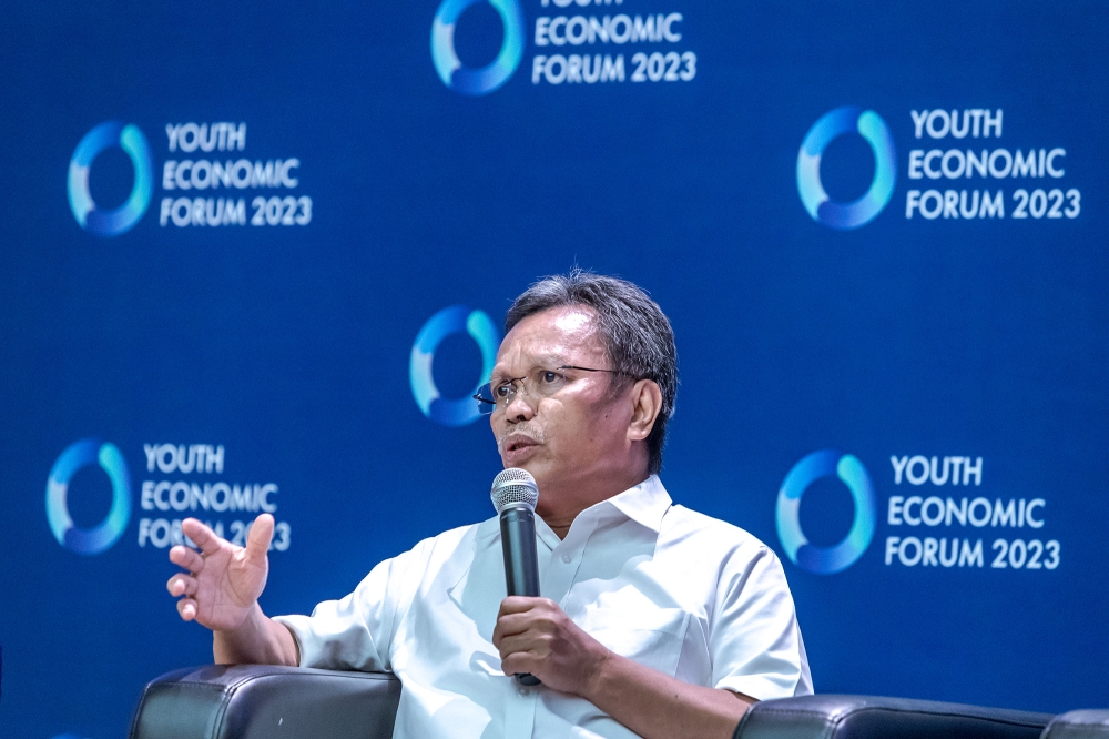 File photo of Semporna MP Datuk Seri Panglima Mohd Shafie Apdal speaking during a panel session at the Youth Economic Forum 2023 at Sasana Kijang in Kuala Lumpur 28, 2023. — Photo by Firdaus Latif