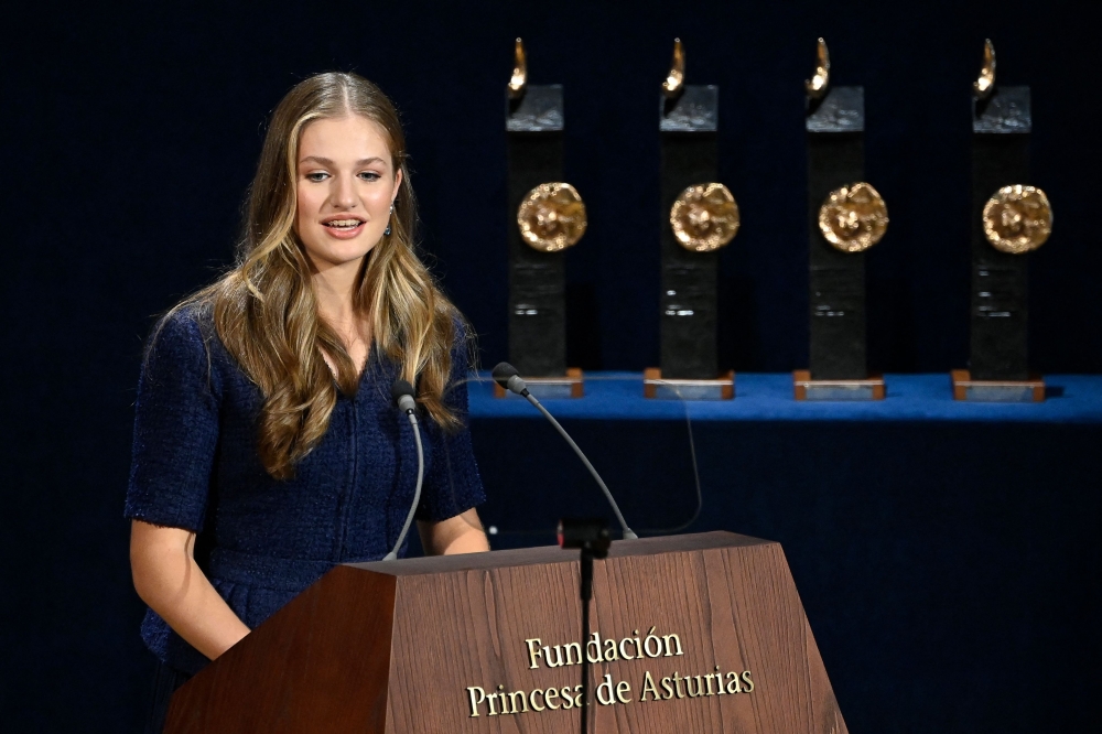 Spanish Crown Princess of Asturias Leonor delivers a speech during the 2023 Princess of Asturias award ceremony at the Campoamor theatre in Oviedo on October 20, 2023. — AFP pic