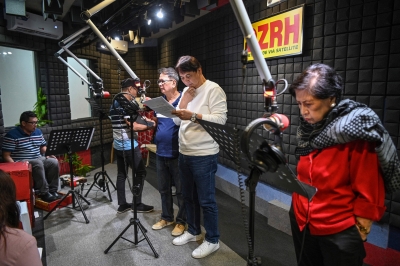 Filipino listeners cheered by last surviving radio dramas - Vimarsana News