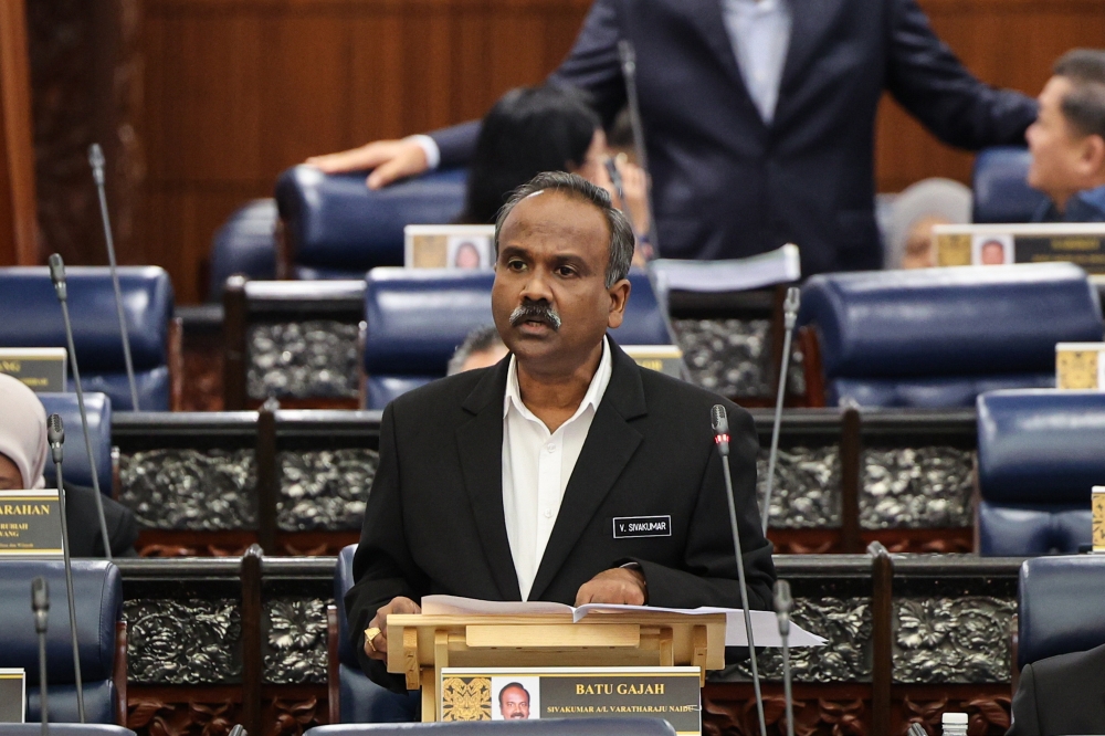 Human Resources Minister V. Sivakumar speaks at the Parliament in Kuala Lumpur October 31, 2023. — Bernama pic