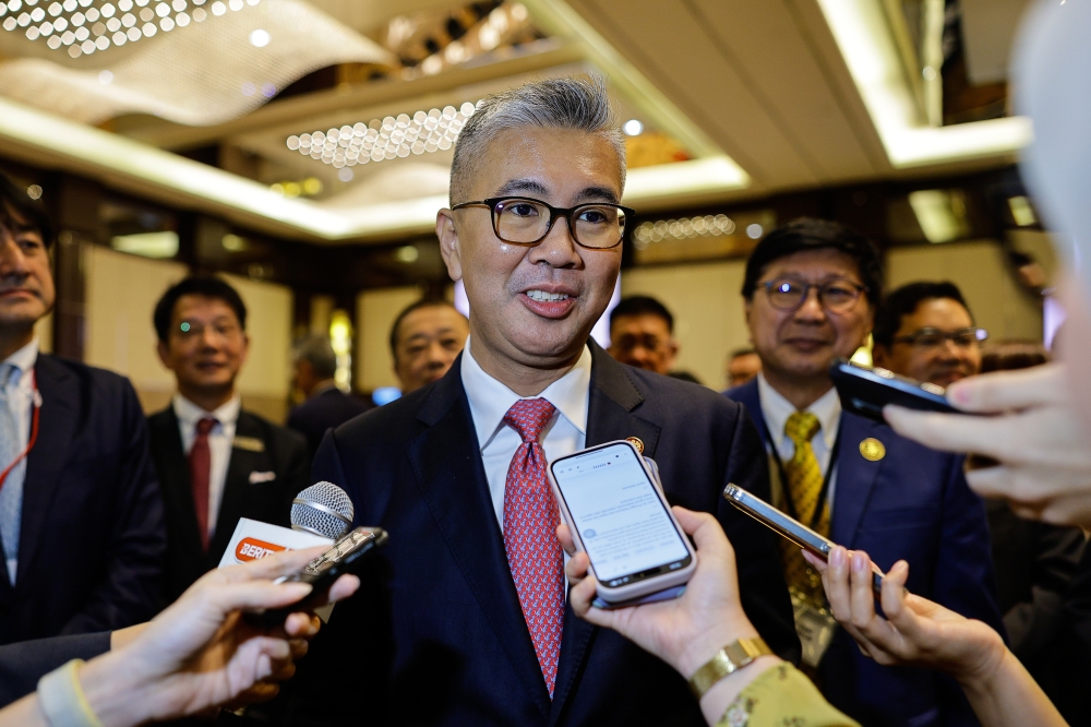Investment, Trade and Industry Minister Datuk Seri Tengku Zafrul Tengku Abdul Aziz said an investment commitment means agreeing to invest in Malaysia. —Bernama pic