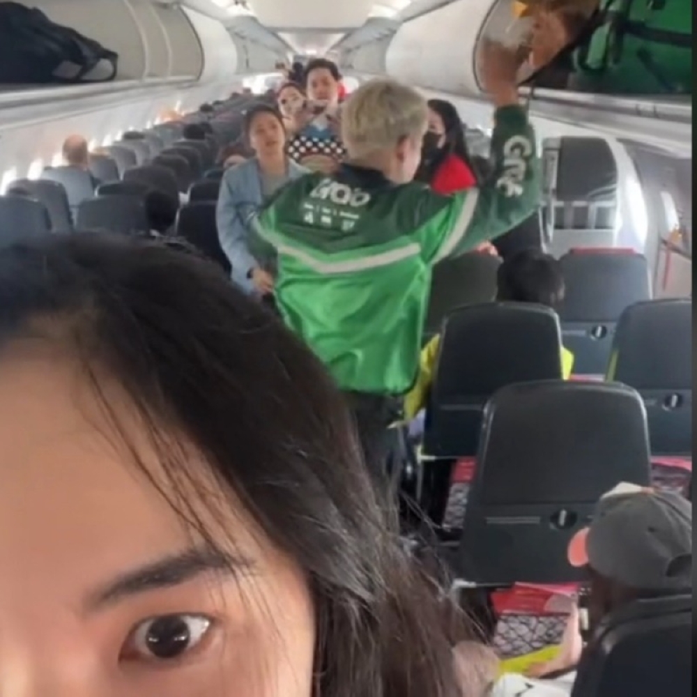 Grab food denies it offers cross country food delivery. — Screen capture from TikTok/ thita.vy