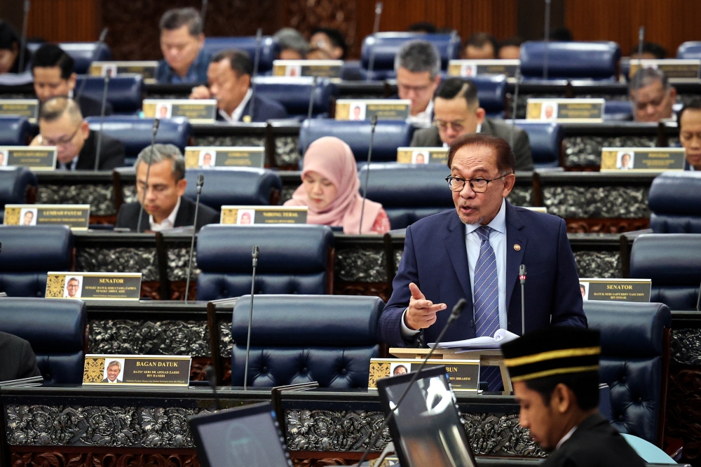 The prime minister is expected to provide further clarification on a number of matters announced by him when he presented Budget 2024 on October 13, including the implementation of the progressive salary policy. He is expected to outline how the progressive pay system will work. — Bernama pic 