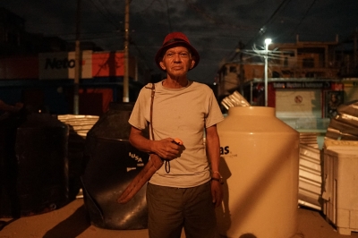 Armed residents guard streets in Mexico's hurricane-hit Acapulco - Vimarsana News