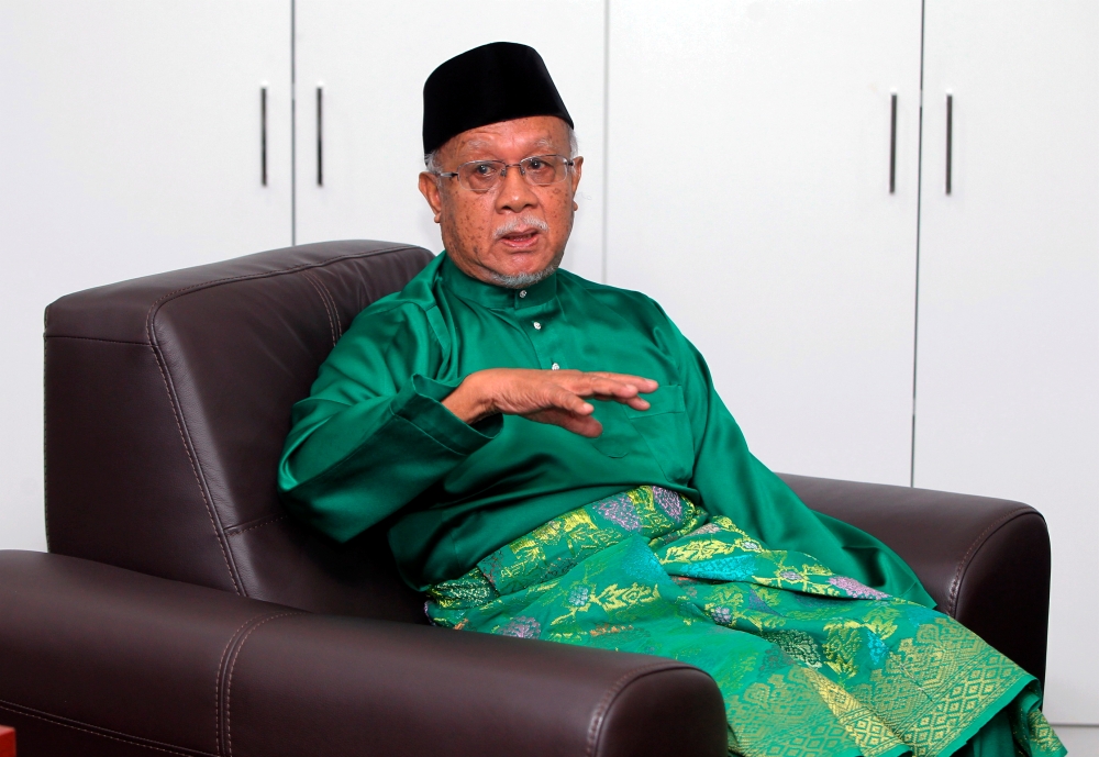 Datuk Wan Zahidi Wan Teh, 81, who was appointed as Perak Mufti on August 1 last year, is the recipient of the state’s highest award, the Dato’ Seri Paduka Mahkota Perak (SPMP) which carries the title ‘Datuk Seri’. — Bernama pic
