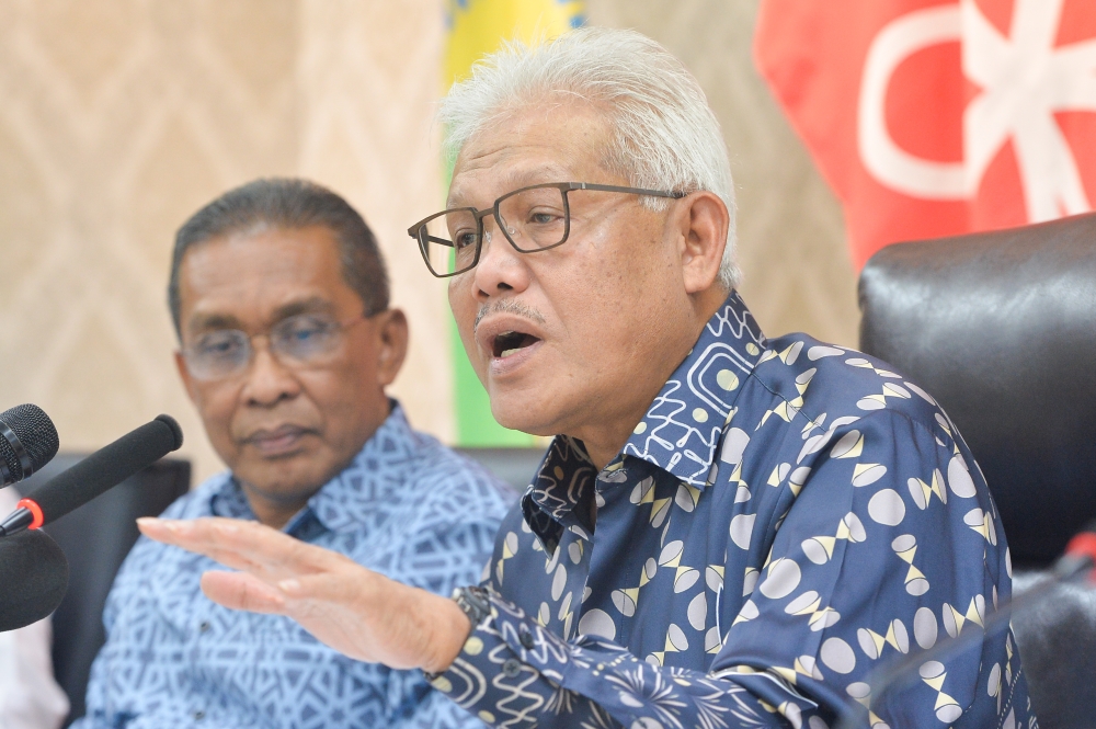Opposition Leader Datuk Seri Hamzah Zainudin speaks during the Perikatan Nasional press conference in Kuala Lumpur November 3, 2023. ― Picture by Miera Zulyana