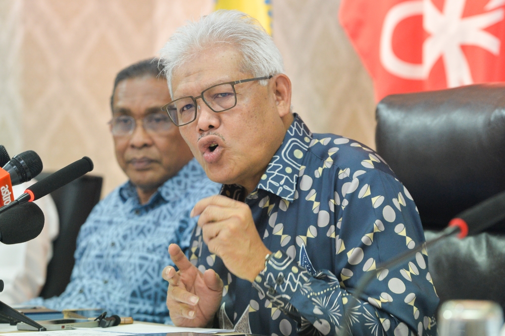 Opposition Leader Datuk Seri Hamzah Zainudin speaks during the Perikatan Nasional press conference in Kuala Lumpur November 3, 2023. ― Picture by Miera Zulyana