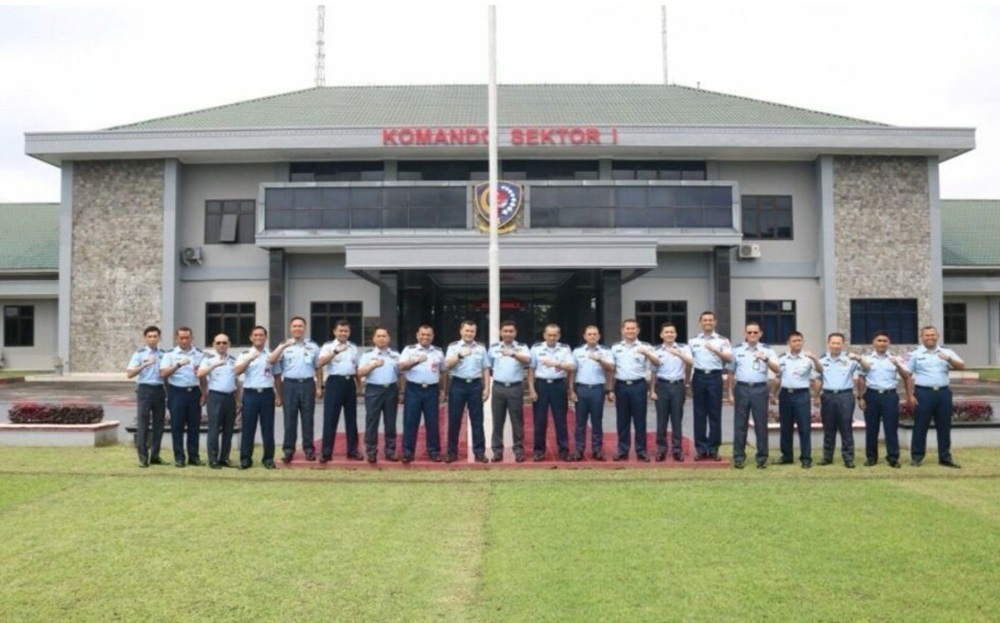 Members of the Royal Malaysian Air Force (RMAF) and the Indonesian Air Force (TNI-AU) are seen during the Coordination Meeting and Coordinated Air Patrol Series 2/2023 at the National Air Operations Centre, Medan, North Sumatra. — Picture courtesy of TNI-AU