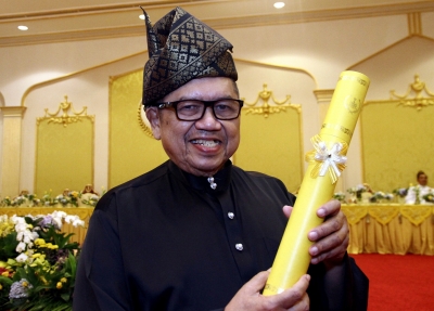Royal Artist Datuk Lat will continue promoting Malaysia's cultural diversity - Vimarsana News