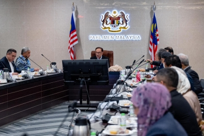 PM Anwar: National Economic Action Council agrees to proposals to end hardcore poverty - Vimarsana News