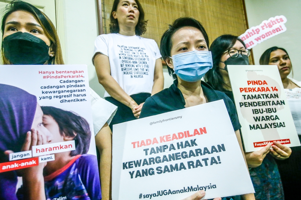 The group said that the federal government intends to proceed with amendments to the Federal Constitution that will gravely affect citizenship rights as calls for the immediate reviewing of the proposed provisions have gone unheeded. — Picture by Hari Anggara