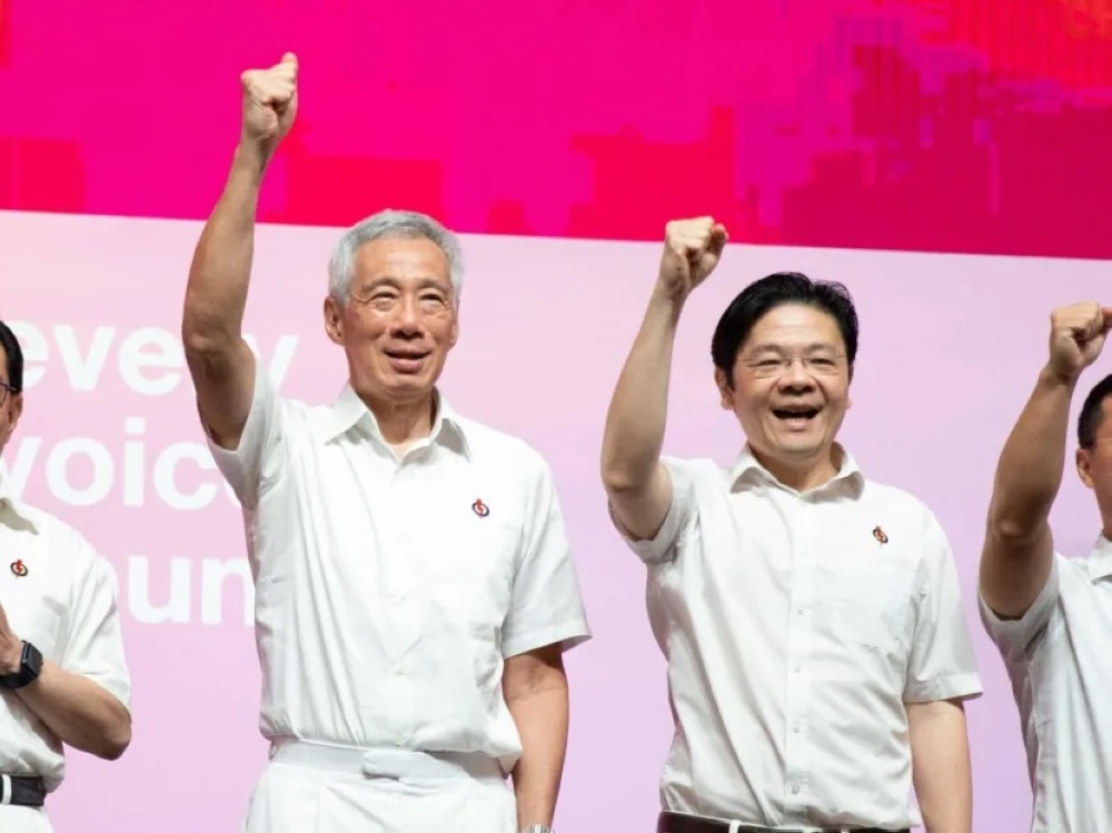 Prime Minister Lee Hsien Loong (left) and Deputy Prime Minister Lawrence Wong at the People's Action Party Convention on Nov 5, 2023. — TODAY pic