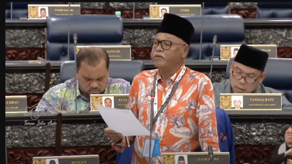 The Langkawi MP from Bersatu had said that Seputeh MP Teresa Kokshould go to his constituency ‘wearing nothing’ in response to her remarks that the island, under Perikatan Nasional control, would bar women from wearing shorts. — Screengrab from social media 