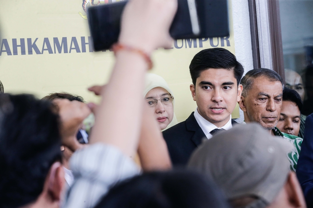 Syed Saddiq Syed Abdul Rahman speaks to the press after the verdict was delivered on his case at the Kuala Lumpur High Court November 9, 2023. ― Picture by Sayuti Zainudin