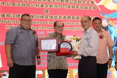 Sarawak deputy premier: Chinese schools in Sri Aman, Betong Division ideal incubators of racial harmony - Vimarsana News