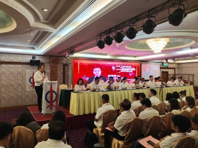 Anthony Loke rates Putrajaya’s achievements for Sarawak as ‘progressively good’