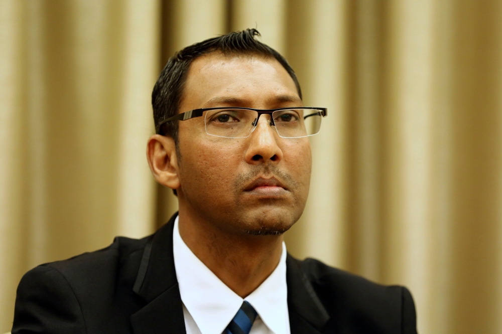 Salim Bashir Bhaskaran said that Sirul may no longer have good reasons for remaining in Australia, if he does not take up the chance of seeking a review of his death sentence. — Picture by Yusof Mat Isa