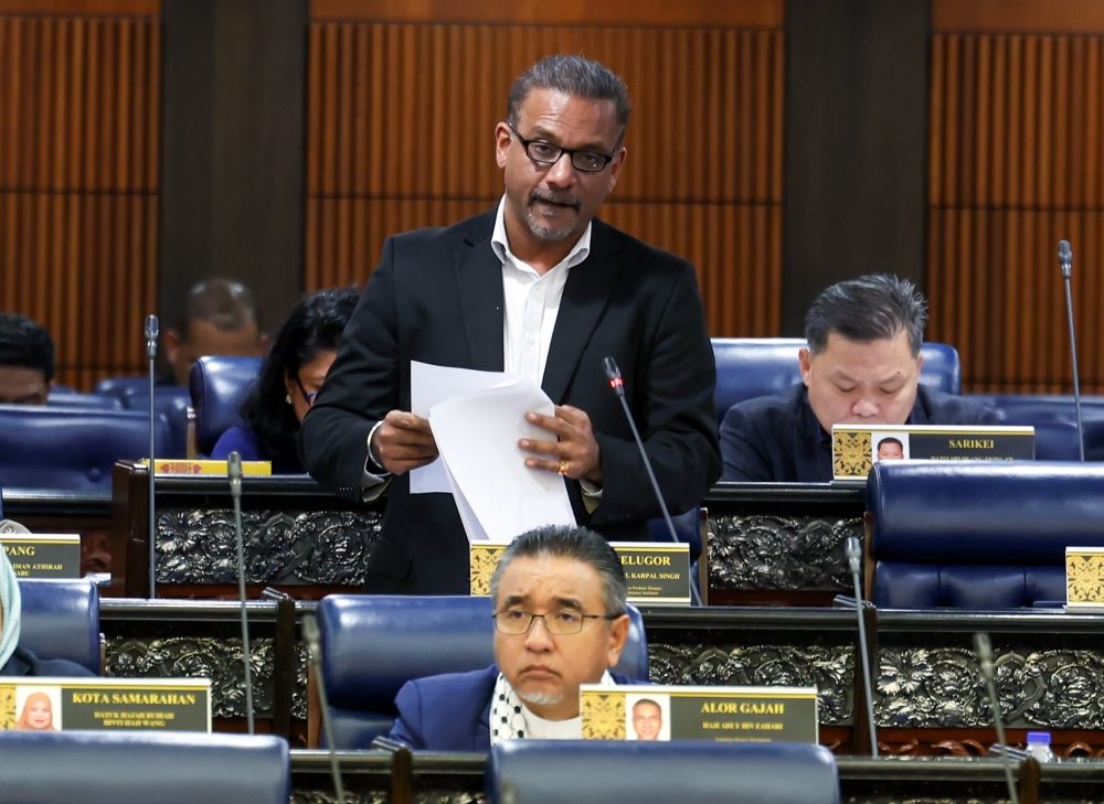 Deputy Minister in the Prime Minister’s Department (Legal and Institutional Reforms) Ramkarpal Singh speaks at the Parliament in Kuala Lumpur November 15, 2023. — Bernama pic
