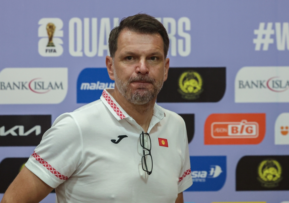 Kyrgyzstan head coach Stefan Tarkovic is optimistic that The White Falcons can emerge as the better side tomorrow if his players adapt quickly and give full focus to implementing the tactics of the game. — Bernama pic 