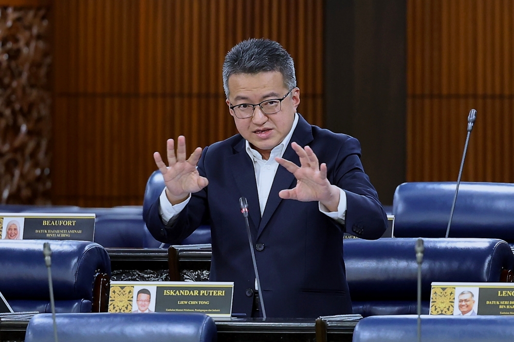 Deputy Minister of Investment, Trade and Industry (Miti) Liew Chin Tong says Malaysia should develop its own economic strategy, rather than relying on plans from other countries. ― Bernama pic