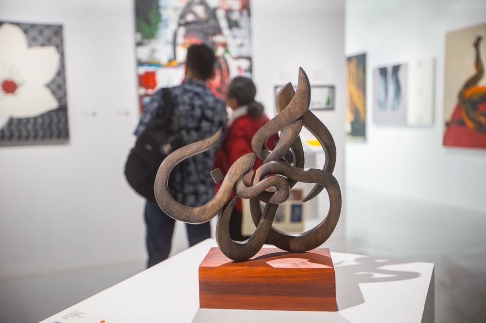 'The Beneficent' sculpture, a 3D portrayal of the Arabic word 