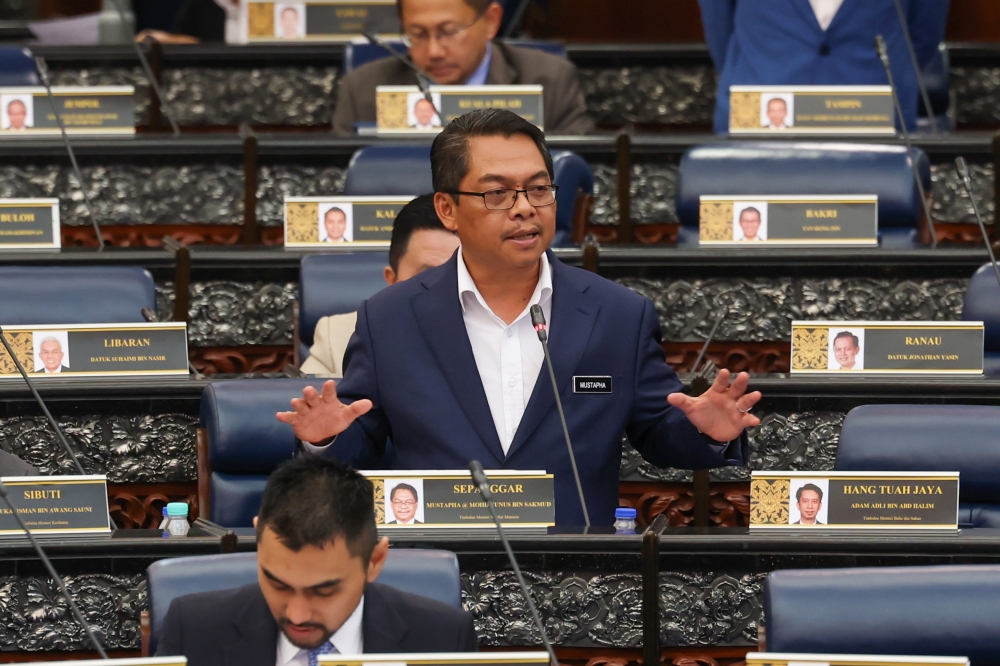 Deputy Human Resources Minister Datuk Mustapha Sakmud said the matter is being studied with the Social Security Organisation (Socso) under the Employees’ Social Security Act 1969 and Employment Insurance System Act 2017 as well as other relevant regulations. — Bernama pic
