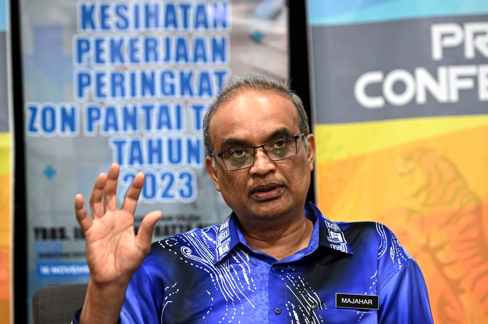 Department of Occupational Safety and Health (DOSH) deputy director-general (Occupational Health) Majahar Abd Rahman said a total of 447 compounds with fines totalling RM1.05 million were also issued during the same period. — Bernama pic 