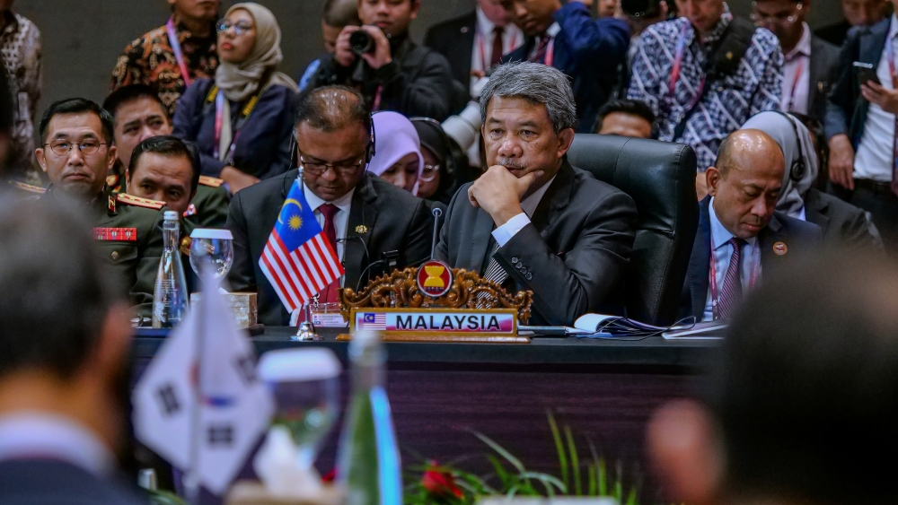 Defence Minister Datuk Seri Mohamad Hasan heading the Malaysian delegation to the two-day 17th Asean Defence Ministers’ Meeting (ADMM) and 10th ADMM-Plus which ended today, Jakarta, November 16, 2023. — Bernama pic 