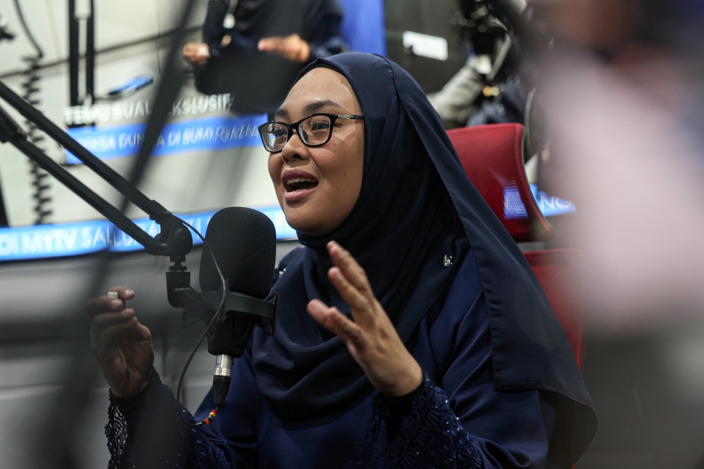 Nurul Ain Haron, who managed to get out of the Gaza conflict area and arrive back safely in Malaysia, said the missile attacks in public places and settlements occurred about 200 to 500 metres (m) away from where she was located. — Bernama pic 