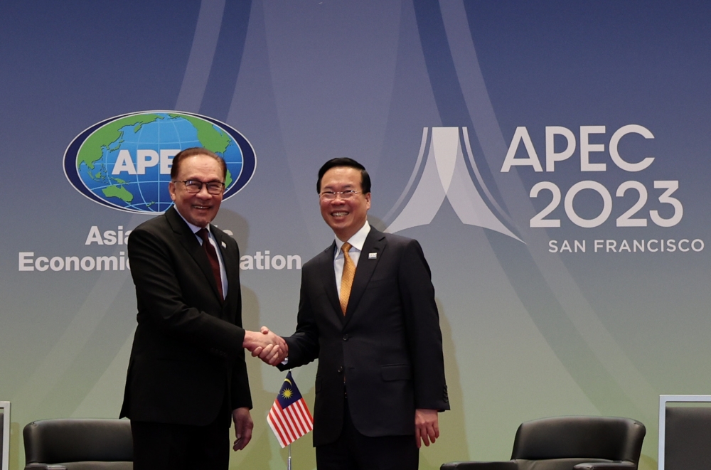 Prime Minister Datuk Seri Anwar Ibrahim meets Vietnamese President Vo Van Thuong on the sidelines of 30th Apec Economic Leader’s Meeting a Bilateral Meeting in San Francisco November 17, 2023. ― Bernama pic