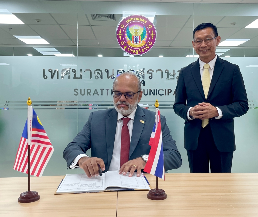 Malaysian Ambassador to Thailand Datuk Jojie Samuel said the meeting also established a clear line of communication between the authorities and the Malaysian embassy. — Bernama pic
