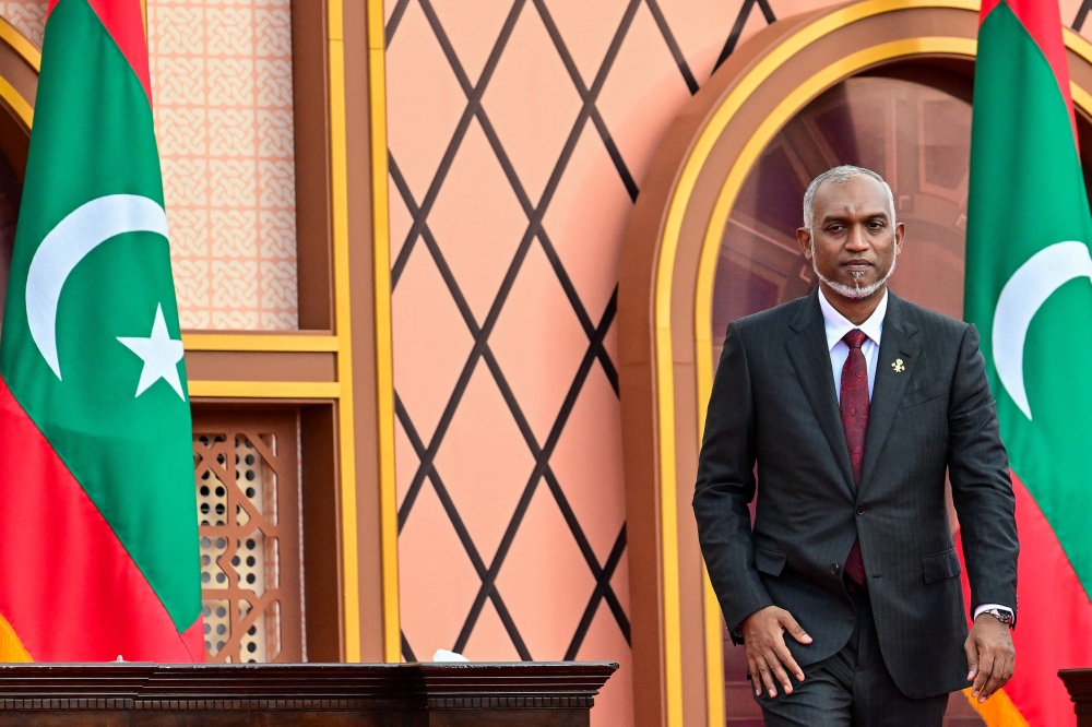 Maldives new President Mohamed Muizzu, who campaigned on altering the tiny Indian Ocean archipelago’s “India first” policy, has requested India withdraw its military from the country. — AFP pic