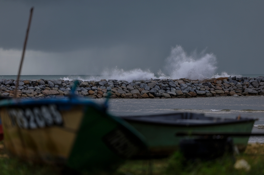 The Fisheries Department said that existing supply could support the current demand even with the East Coast being affected by the monsoon. — Bernama pic