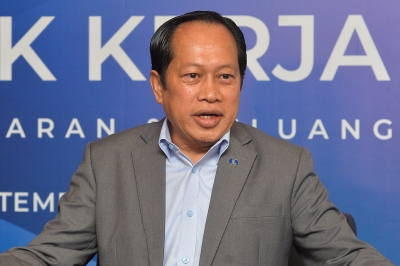 Ahmad Maslan: Better financial literacy efforts needed at the school level - Vimarsana News