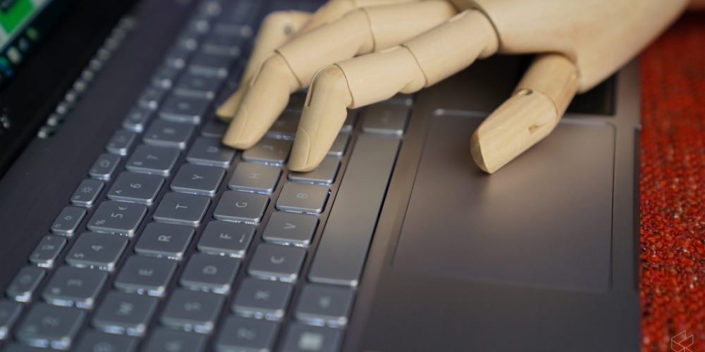 Blackwing Intelligence, a boutique cybersecurity research firm, has found a number of security issues with the fingerprint sensors themselves on these laptops. — SoyaCincau pic