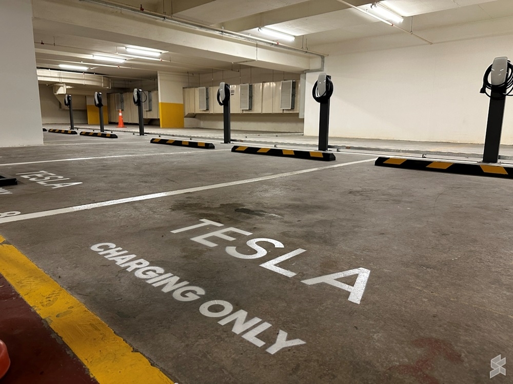 Tesla Destination chargers at Sunway Putra Mall. — SoyaCincau pic 