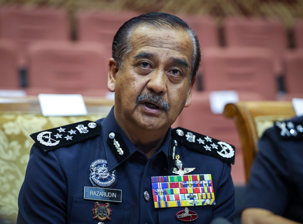 Inspector General of Police Tan Sri Razarudin Husain said that the police received 44 hoax bomb threat reports involving government, private and international schools nationwide between Tuesday and 8am today. — Bernama pic