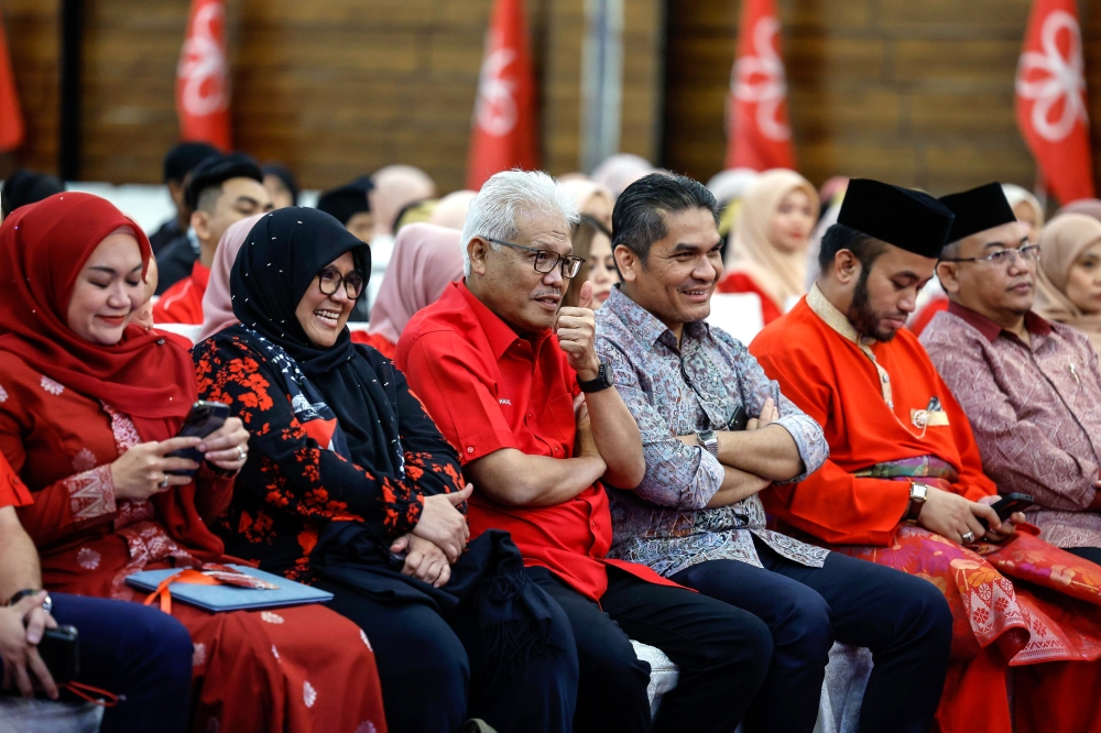 Bersatu secretary-general  Datuk Seri Hamzah Zainudin at the opening of the assembly of the party’s associate wing for non-Malay members in Shah Alam, November 23, 2023. — Bernama pic 