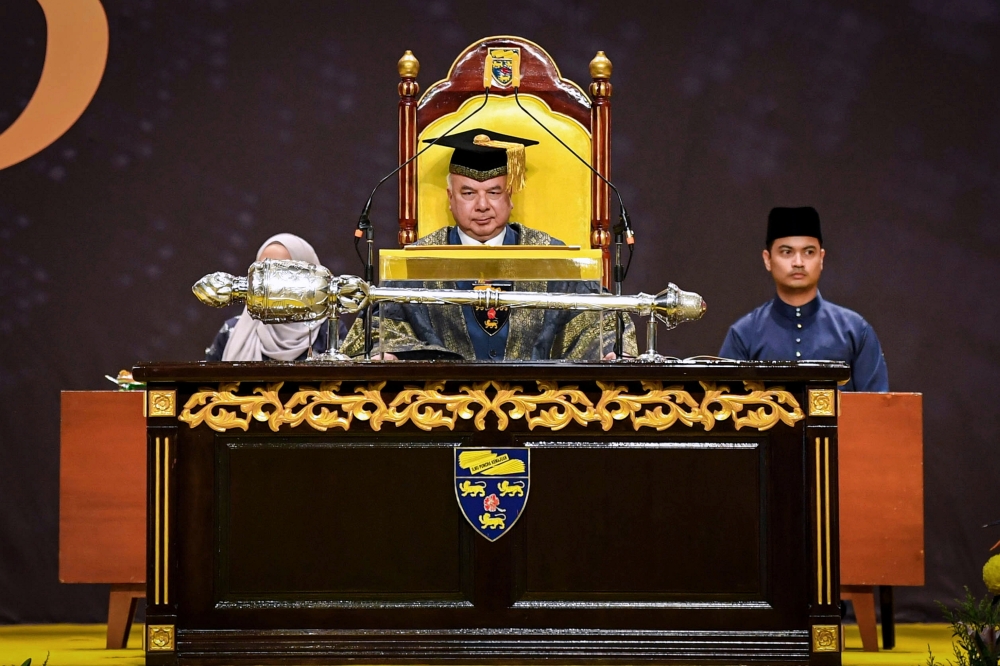 Sultan of Perak, Sultan Nazrin Shah at the first session of Universiti Malaya’s 63rd Convocation Ceremony. — Bernama pic