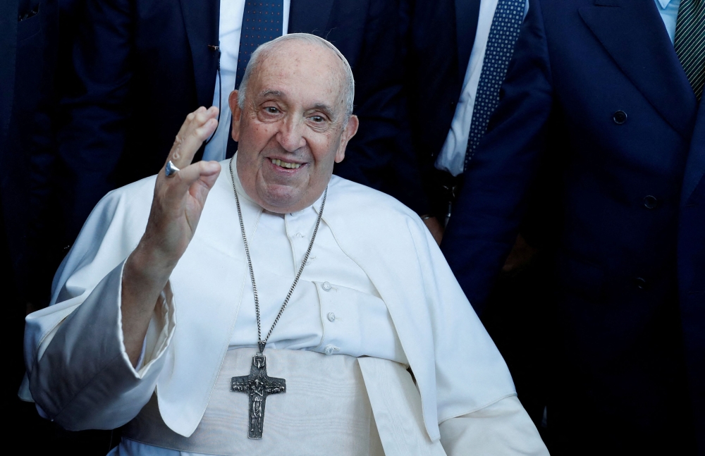 Pope Francis went to a hospital in Rome yesterday for a scan, which the Vatican said had ruled out lung complications after a bout of flu forced him to cancel his activities.