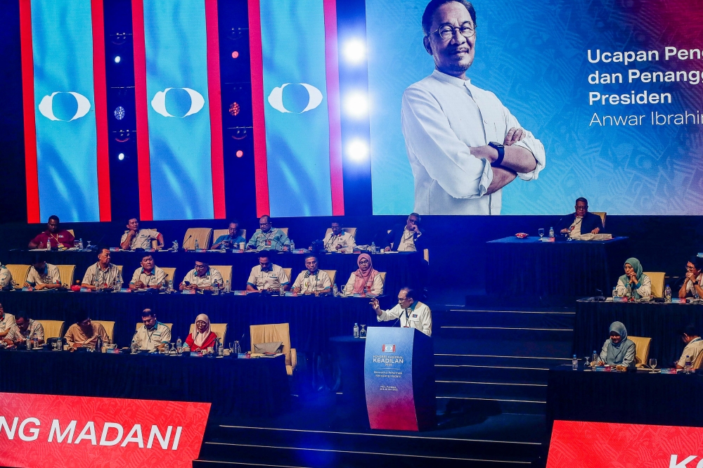 PKR President Datuk Seri Anwar Ibrahim delivering his speech during the PKR congress at the Putrajaya International Convention Centre, November 26, 2023. — Picture by Sayuti Zainudin