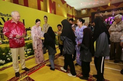 Sultan Nazrin attends Perak Deepavali celebration
