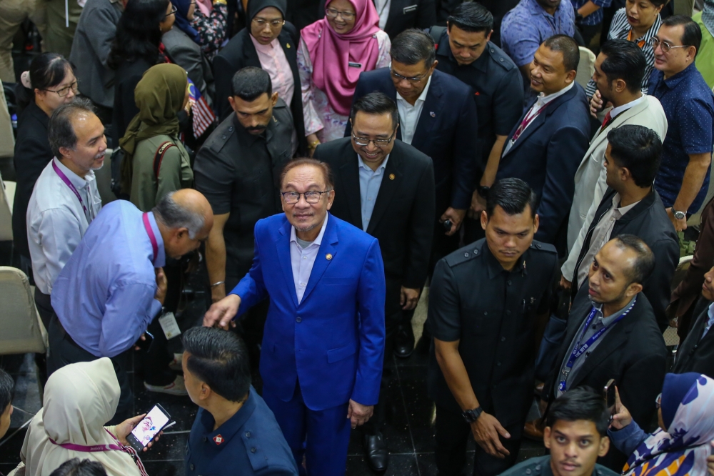 Sarawak Commissioner Datuk Mancha Ata said the move was to ensure the safety of Prime Minister Datuk Seri Anwar Ibrahim who was reported to have received death threats. — Picture by Ahmad Zamzahuri