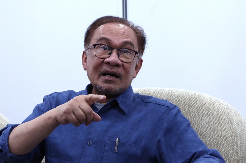 Prime Minister Datuk Seri Anwar Ibrahim said the government will ensure Malaysia benefits and is involved in the project. — Bernama pic 