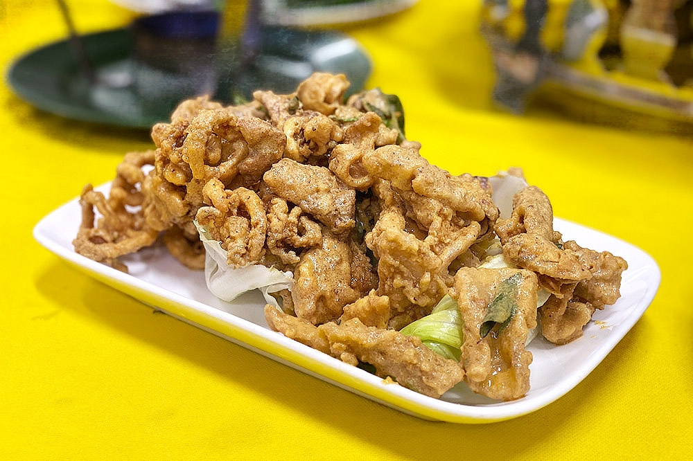 You can’t go wrong with a platter of addictive Salted Egg Squid.
