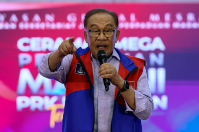 PM Anwar: Unity govt focused on resolving housing woes of second and third generation Felda settlers - Vimarsana News